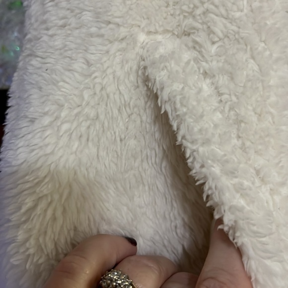 TOMMY HILFIGER Winter White Full Zip Plush Sherpa Fleece Vest, Sz Small, GUC. - Picture 3 of 8